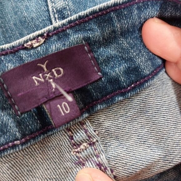 NYDJ Blue Denim Straight Leg Jeans Size 10 - Picture 9 of 13